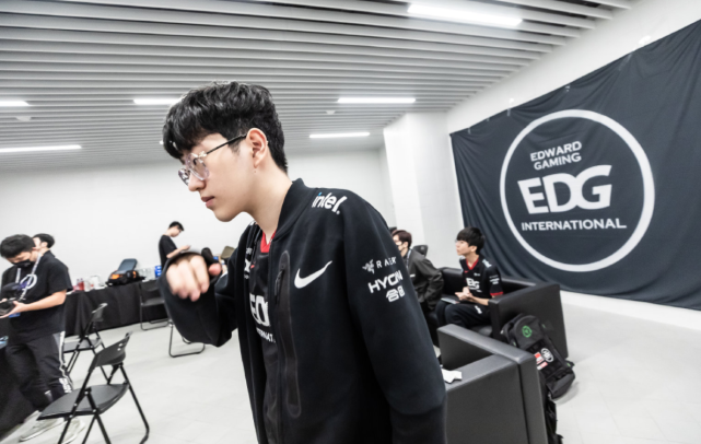 而老将如本 而老将如本